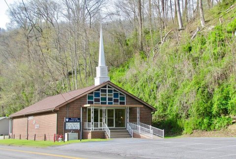 Sylvester-Church-of-God-wv