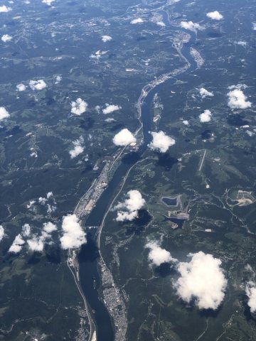 2022-09-09 17 56 58 UTC minus 4 Aerial view looking northward up the Ohio River along the Ohio and West Virginia border…