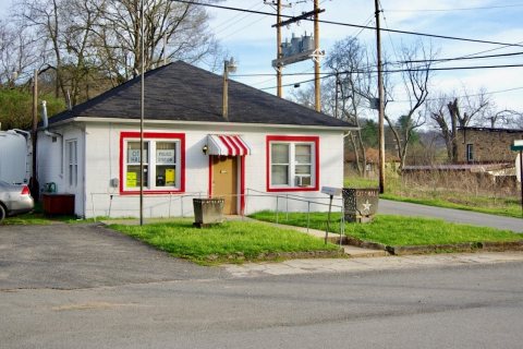 Lester-City-Hall-wv