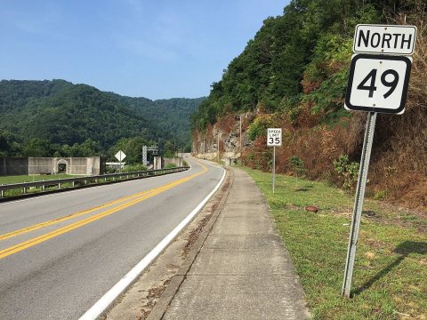 2017-07-22 09 38 47 View north along West Virginia State Route 49 (Mate Street) at Bridge Street in