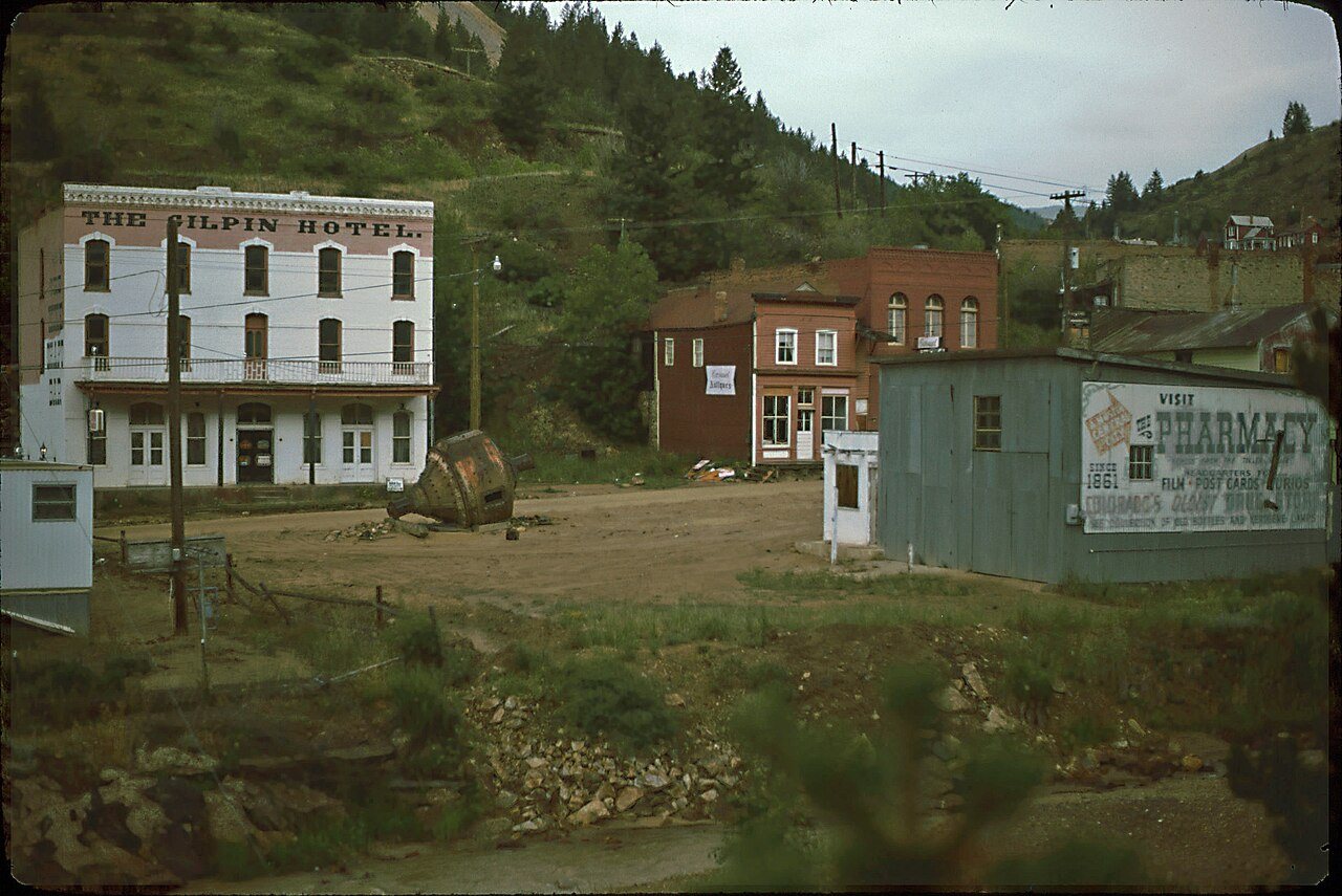 Black Hawk (1977)