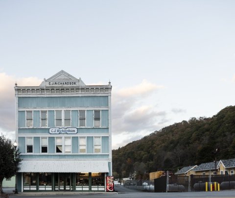 The C.J. Richardson Hardware Building in