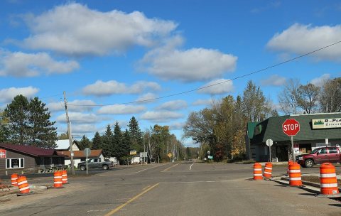 Wisconsin Highway 40 north terminus in Radisson at WIS70 WIS27