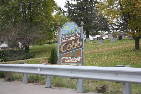 CobbWisconsinSignUS18