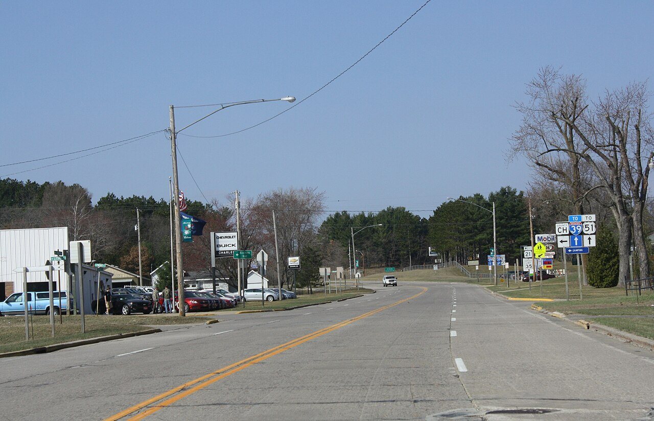 Coloma Wisconsin Downtown Looking West WIS21