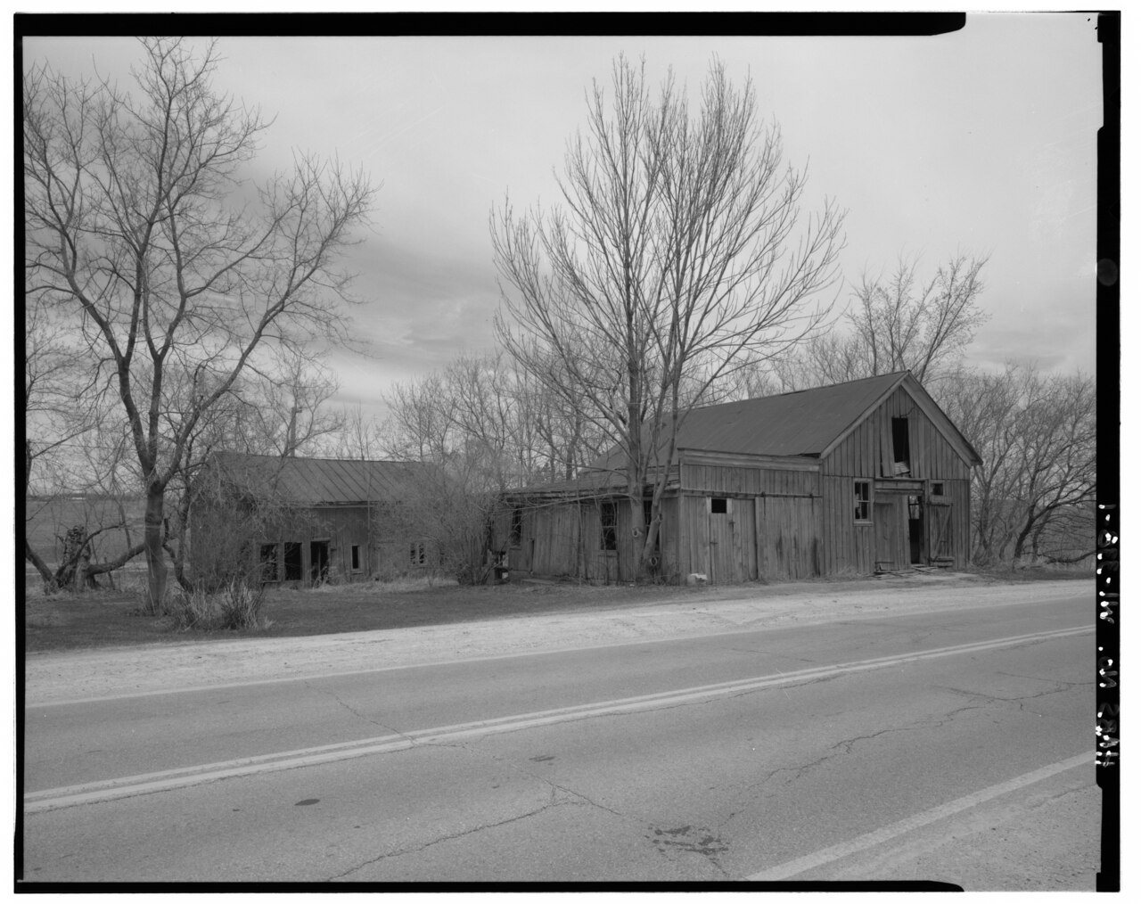 SHOP AND ANIMAL BUILDING, LOOKING NORTHEAST - Ferdinand Schulz Blacksmith and Wheelwright Shop, W3222 Highway 32, Howar…