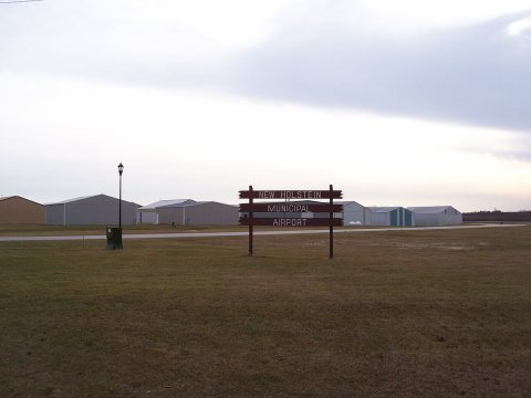 NewHolsteinMunicipalAirport