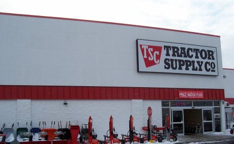 TractorSupplyCoNewHolsteinWisconsin