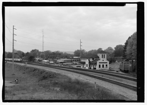 GENERAL VIEW OF DOWNTOWN LOOKING OVER RAILROAD TRACK TO WEST. - Bridgeport Downtown