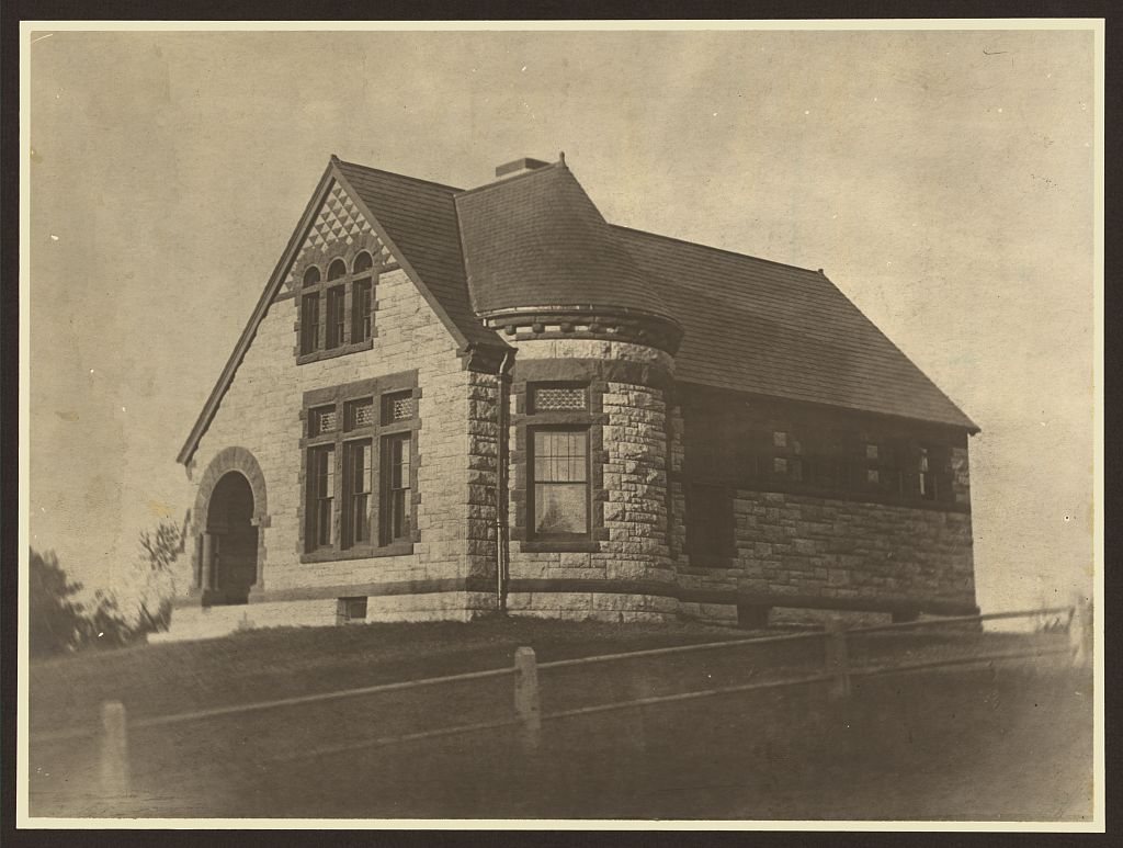 Bill Memorial Library