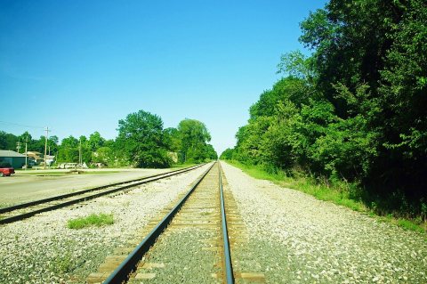 Bridgeport-RR-tracks-il