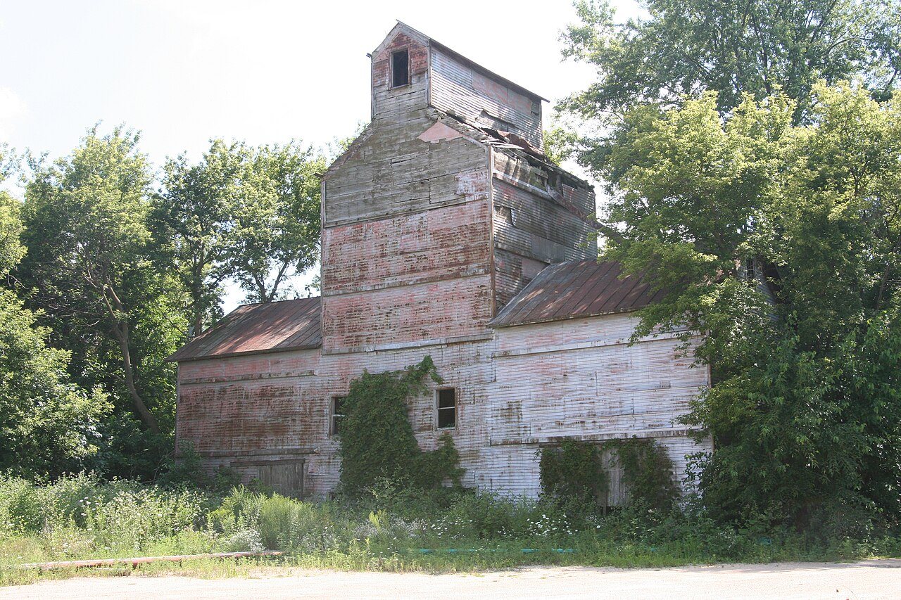 Woosung, IL Old Grain Mill 01