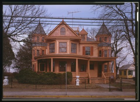 John B. Lindale House & Farm, 24 South Main Street