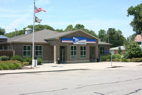 Byron, IL Post Office 03