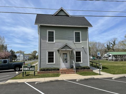 Ellendale DE town hall and police station