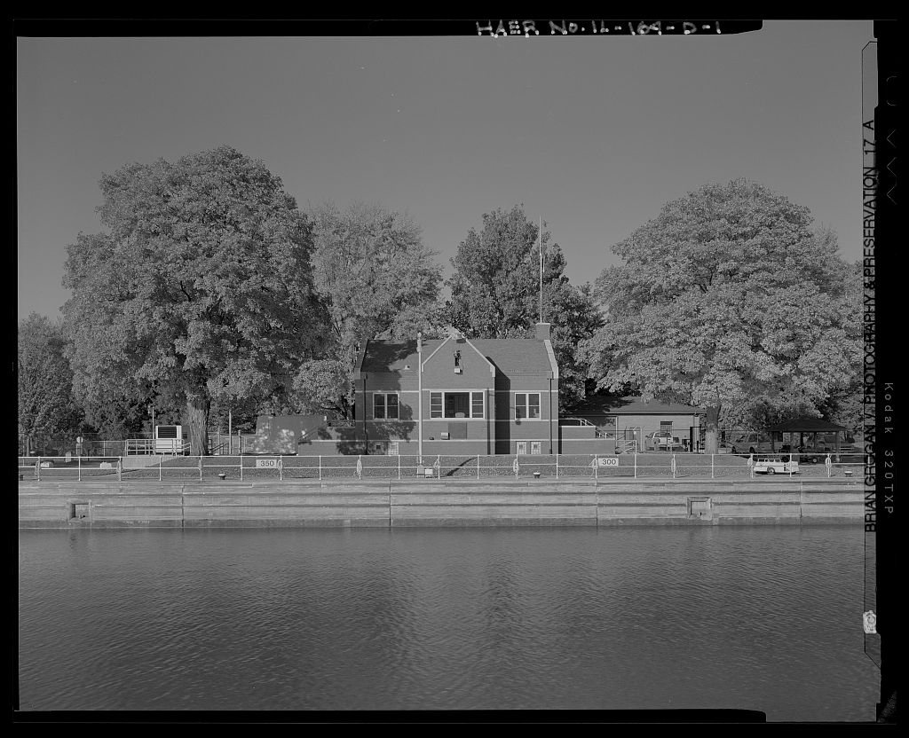 Illinois Waterway, Starved Rock Lock and Dam , 950 North 27th Road