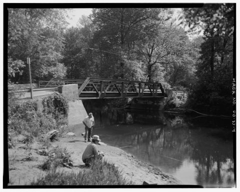 VIEW NORTH, LOOKING AT ENTIRE SOUTH SIDE OF BRIDGE - Thompson's Station Bridge, Spanning White Clay Creek on Chambers R…