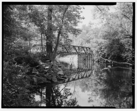 VIEW SOUTH, LOOKING AT ENTIRE NORTH SIDE OF BRIDGE - Thompson's Station Bridge, Spanning White Clay Creek on Chambers R…