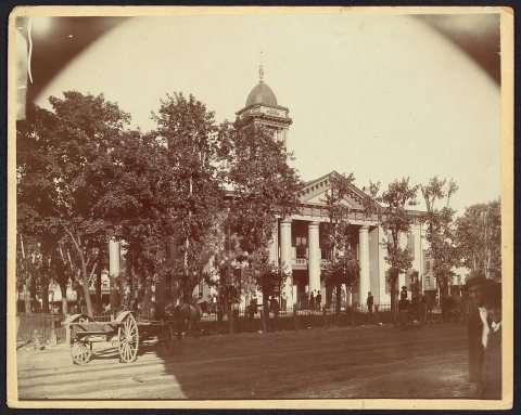 The Coles County Court House in Charleston, Ills., in which Lincoln often practiced law and before which he made a shor…