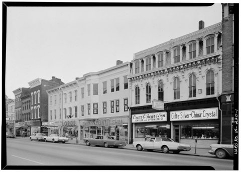 200 Block Main Street (Commercial Buildings)