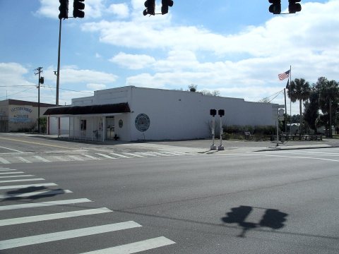 Bowling Green FL city hall03