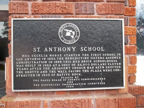 San Antonio FL school plaque01