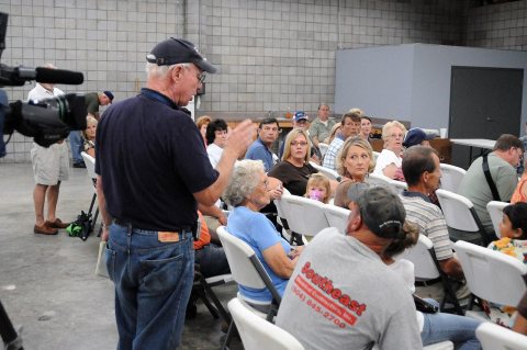 FEMA - 38825 - PIO at Nassau Community Meeting