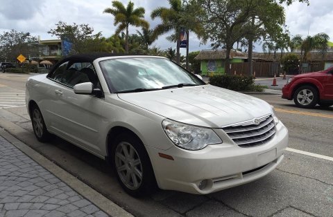 Chrysler Sebring convertible (third generation - JS) white Lantana 1of2
