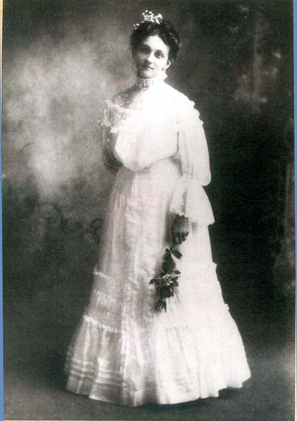 Portrait of Kathryn Stuart Lines Thornton in her wedding dress