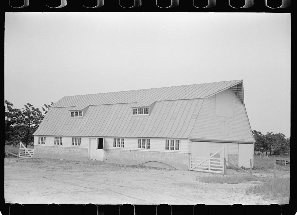 Dairy barn