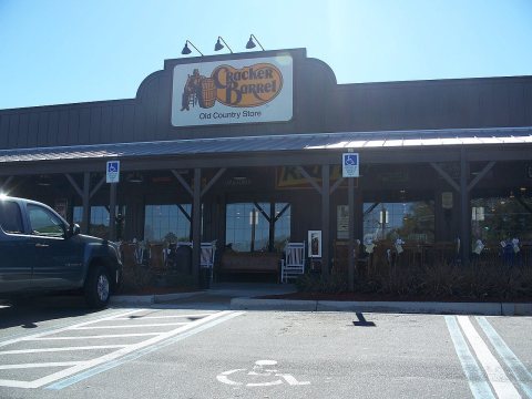 Cracker Barrel Belleview FL03