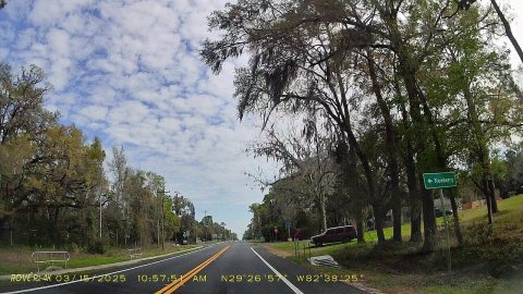 EB FL 24 Directional road sign Newberry, Bronson dashcam