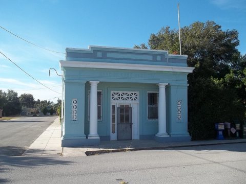 Lake Hamilton Fl bank02