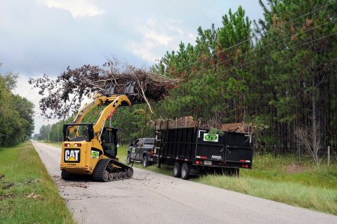 FEMA - 38847 - Debris Cleanup in Nassau Co