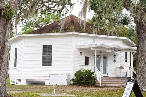 Village Improvement Association Hall, Volushia County, FL, US