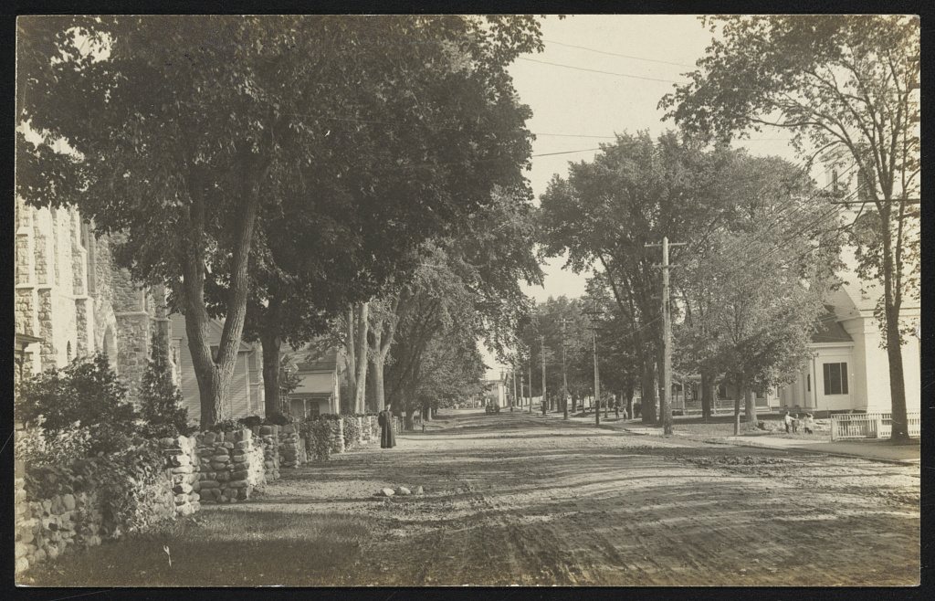 Main St