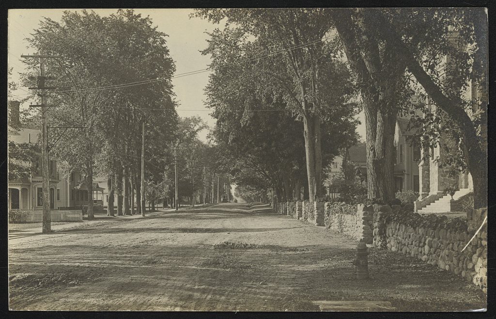 Main St
