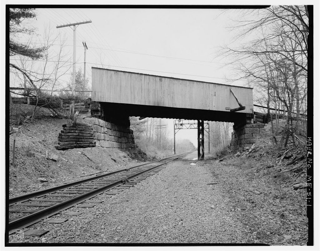 Meeting House Bridge, Spanning Boston & Maine Railroad 0.1 mile east of Biddleford Road