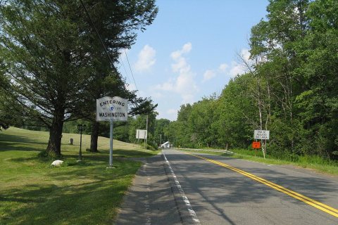 New England Interstate Route 8 entering