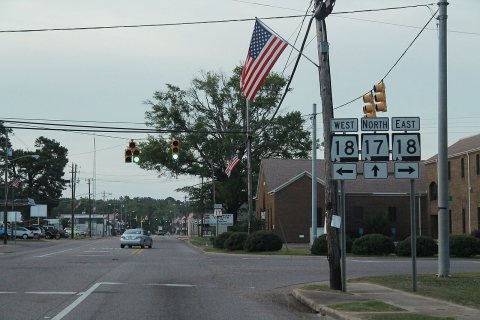 AL17 North at AL18 Signs