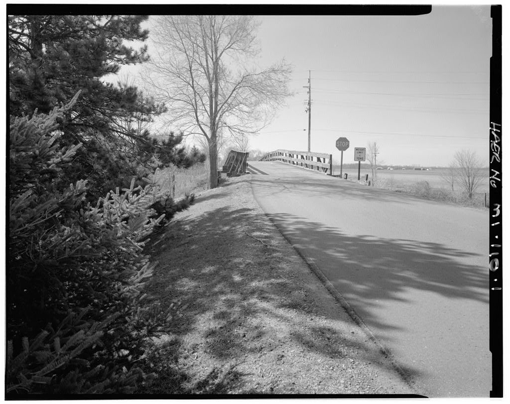 Cottrell Road Bridge, Spanning CSX Transportation tracks, Vassar