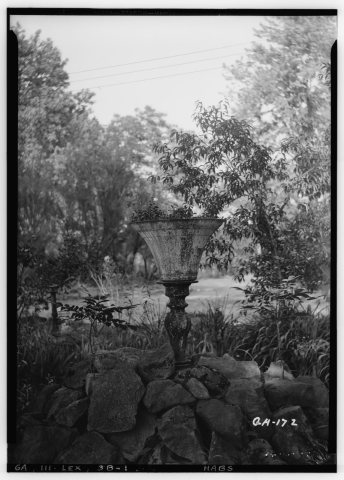 HISTORIC AMERICAN BUILDINGS SURVEY L.D. ANDREW - PHOTOGRAPHER MAY 16, 1936 VIEW OF OLD BELL - Cox-Steward-Knox Place, P…
