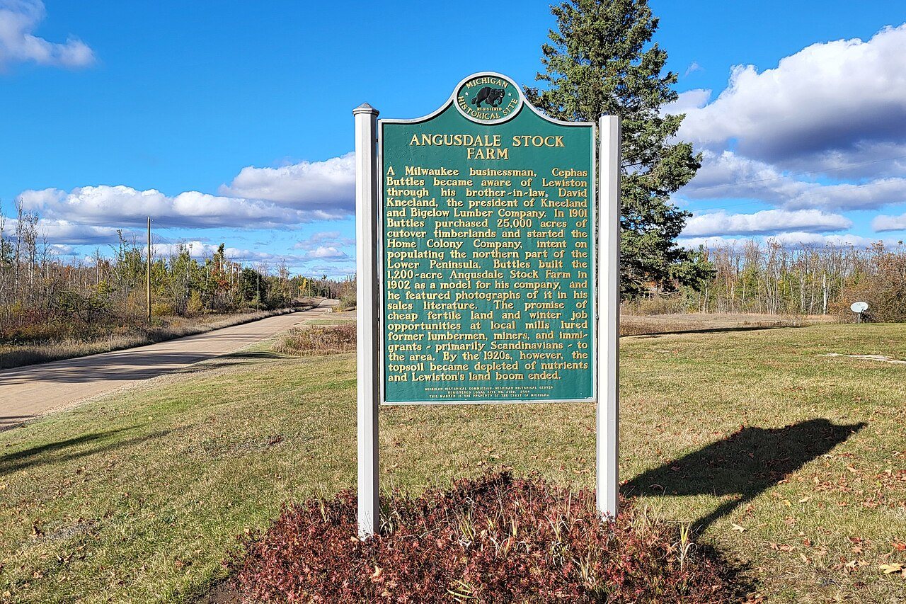 Angusdale Stock Farm (Michigan) historic marker
