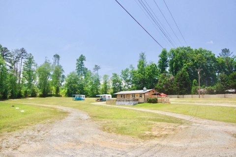 Tiger-Drive-In-parking-ga