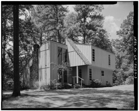 EAST AND NORTH FACADES, SHOWING MAIN ENTRY - Pond House, Fish Pond Road (near Old Plains Highway)