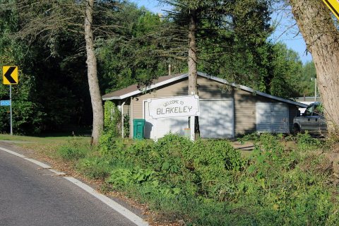 Welcome sign