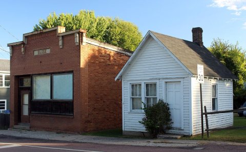 Former bank building and house