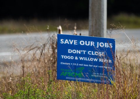 Togo and Willow River Correctional Facility Closure - AFSCME Signs