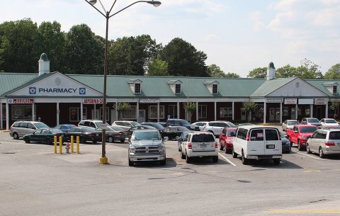 Clarkston, Georgia stores, May 2016