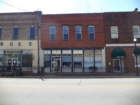 Downtown Edison, Hartford St 04